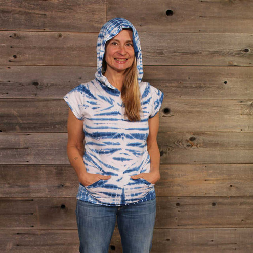 MAKING WAVES HOODY Cotton Lycra Blue & White Tie Dye Razor Cut Sleeveless Hooded Top w/Pocket & w/ Front Pocket