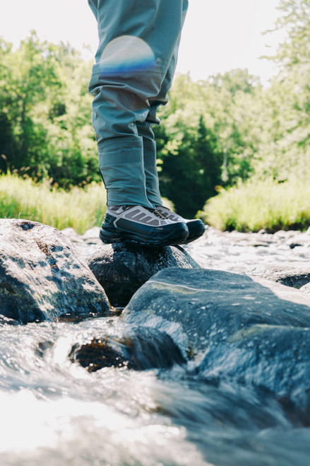 {"colorName":"Metal Grey", "colorCode":"MG", "number":"kfi2", "isModel":false,"isFeatured":"2"}