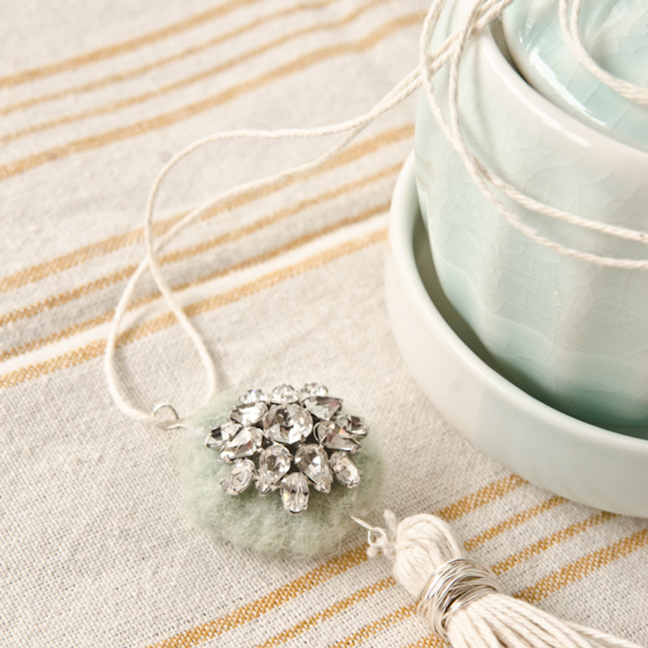 SPECIAL OFFER: Essential Oil Diffuser Pendant & Chain Set!