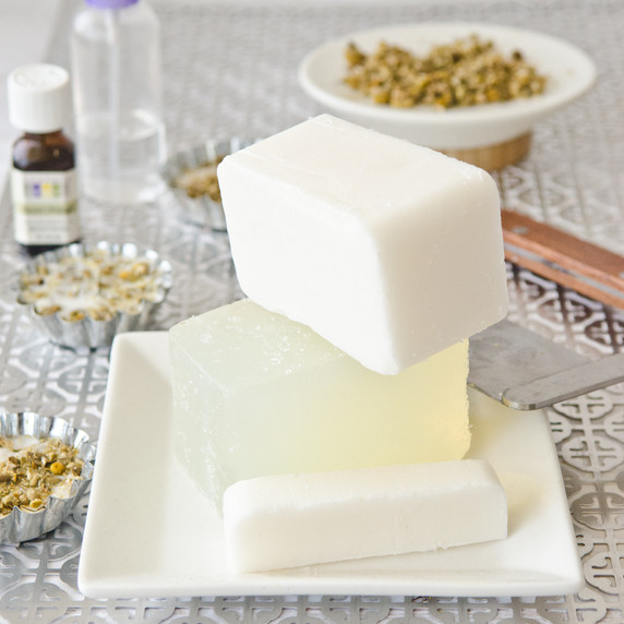 Handmade Chamomile Soaps in 5 Minutes or Less