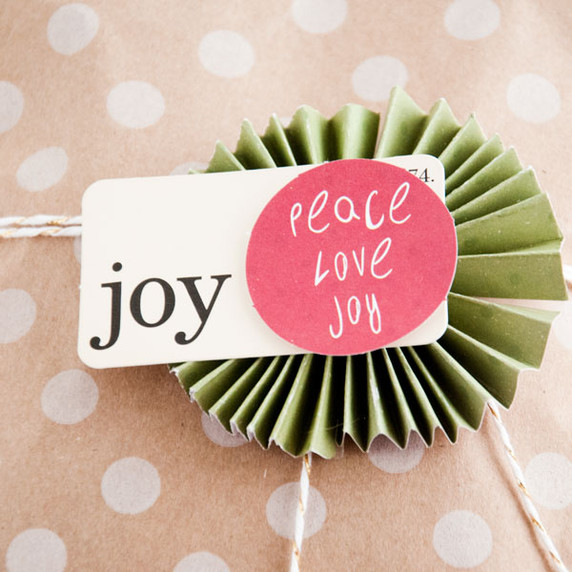 Pretty Holiday Packaging using Paper Rosettes Project