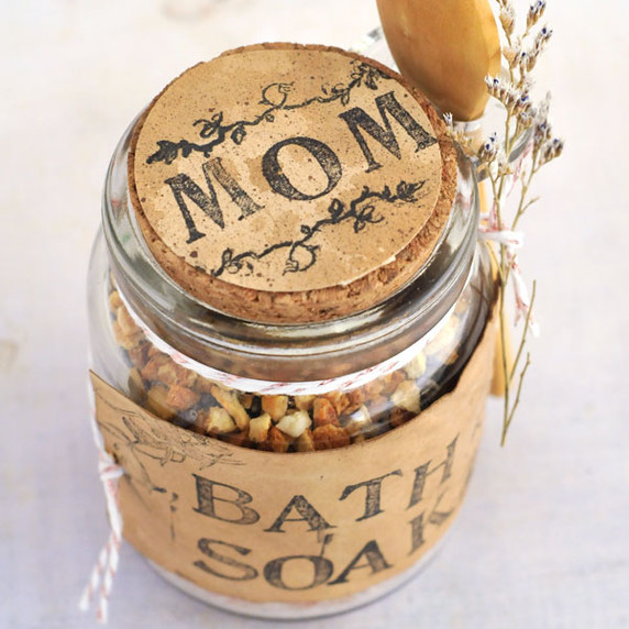 DIY Citrus and Lavender Milk Bath