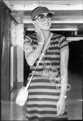35585285 Actress Joan Collins At Heathrow Airport Newsprints 35585285-actress-joan-collins-at-heathrow-airport-newsprints