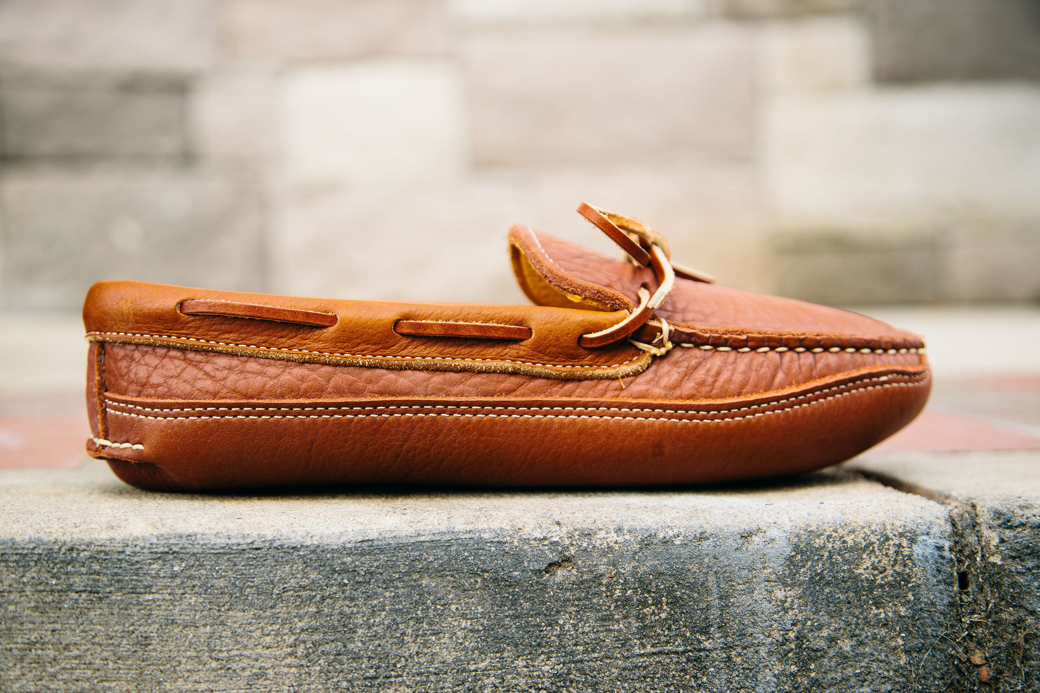 Mens Bull Hide Unlined Triple Sole Canoe Moc