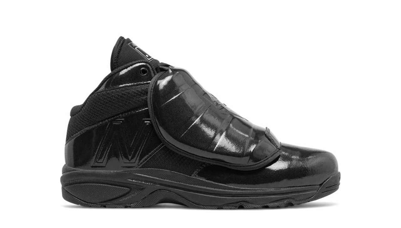 nike umpire shoes