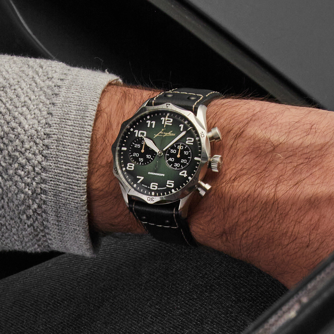 JUNGHANS Automatic 腕時計 Junghans Pilot Chronoscope 27/3492.00 | Legend of Time