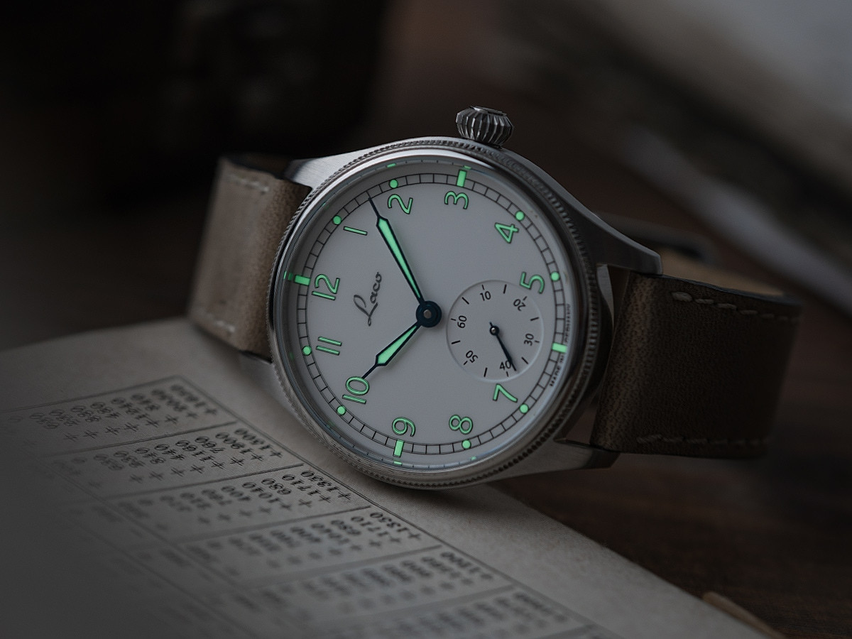 Laco Cuxhaven 39 Handwound Navy Watch Ref 862168 | Legend of Time