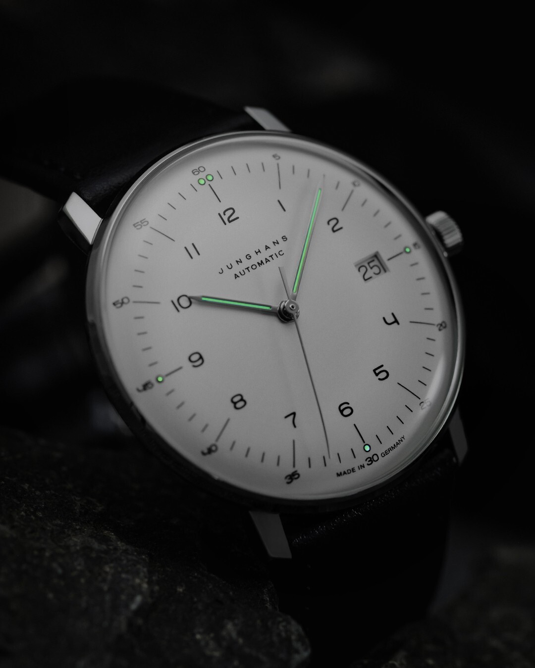 JUNGHANS 円形掛時計 ホワイトmax bill φ30掛 Junghans Max Bill Automatic Watches | Bauhaus Mechanical Design