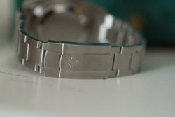 ROLEX Oyster Perpetual 41 with a bright blue dial and an Oyster bracelet M124300-0003 Complete