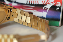 1981 Rolex Day-Date Ref. 18038 Linen Dial and Florentine/Morellis engraved finish "President" bracelet 18K Yellow Gold 