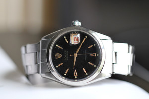 Vintage Rolex Oyster Date Precision 6294, in stainless steel featuring a  Black Dial with Gold hour Markers. Production around 1957.   Roulette Calendar Date.  

Great condition vintage Rolex, please take a look at detailed pictures of the dial and hour markers, bracelet in great condition (rarely seen).   If you have any questions, please let us know.
