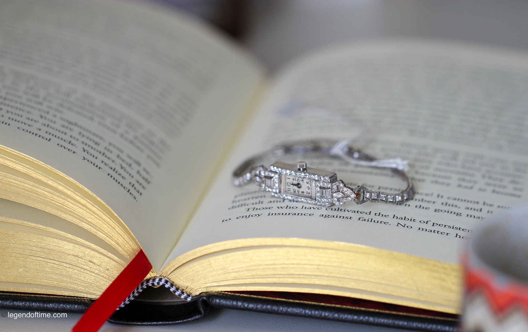 Timeless Elegance: Exploring the History of Ladies Watches - Legend of 