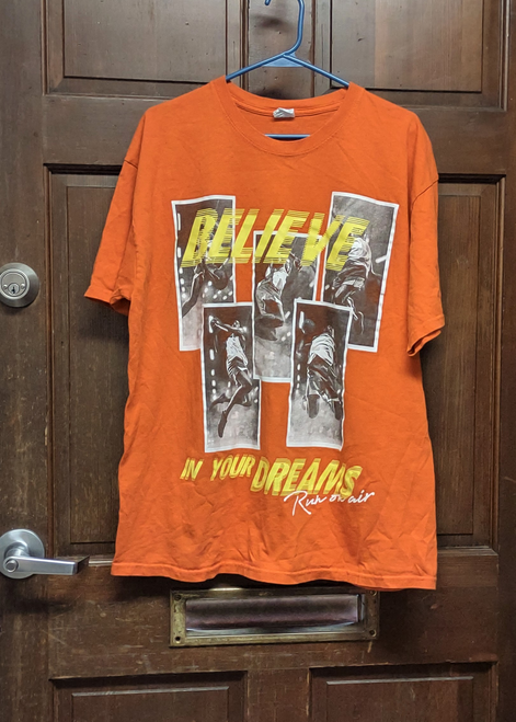 Yazbek Orange T-Shirt Believe In Your Dreams Run On Air Men's Size XL Basketball