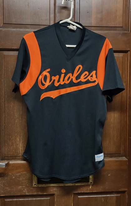 Vtg Majestic Atheltic Wear Baltimore Orioles V-Neck Shirt Men's Size M Medium