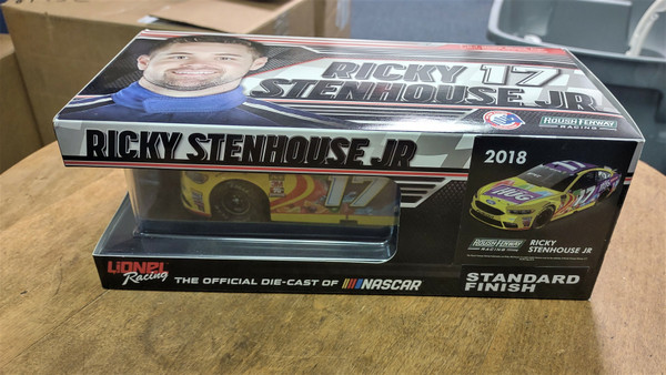 2018 Lionel 1:24 Ricky Stenhouse Jr #17 Little Hug Fruit Barrels Autographed /48