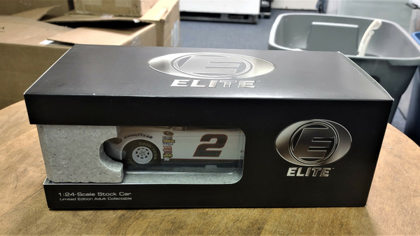 2016 Lionel Racing RCCA Elite 1:24 Brad Keselowski #2 Miller Lite Diecast /150