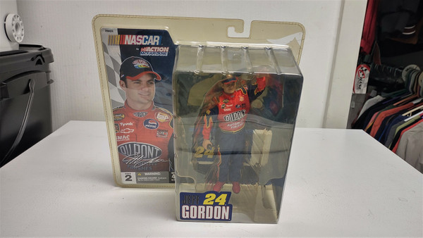 2004 McFarlane Action NASCAR Series 2 Jeff Gordon #24 Dupont 7" Figure NIP f3