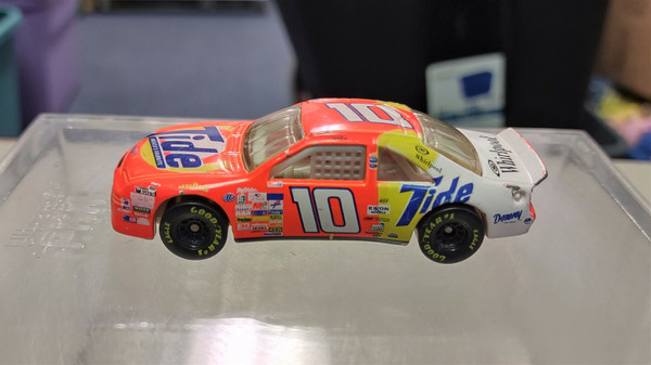 Vintage 1989 Hot Wheels 1:64 Diecast #10 Tide Racing Car Ricky Rudd
