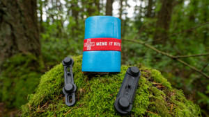 MTB Freeride Mend It Kits New First Aid Kit Bike Mounted On Bike With Slishman Pressure Wrap and Fidlock Mounting System SAM Splint Life Saving First Aid