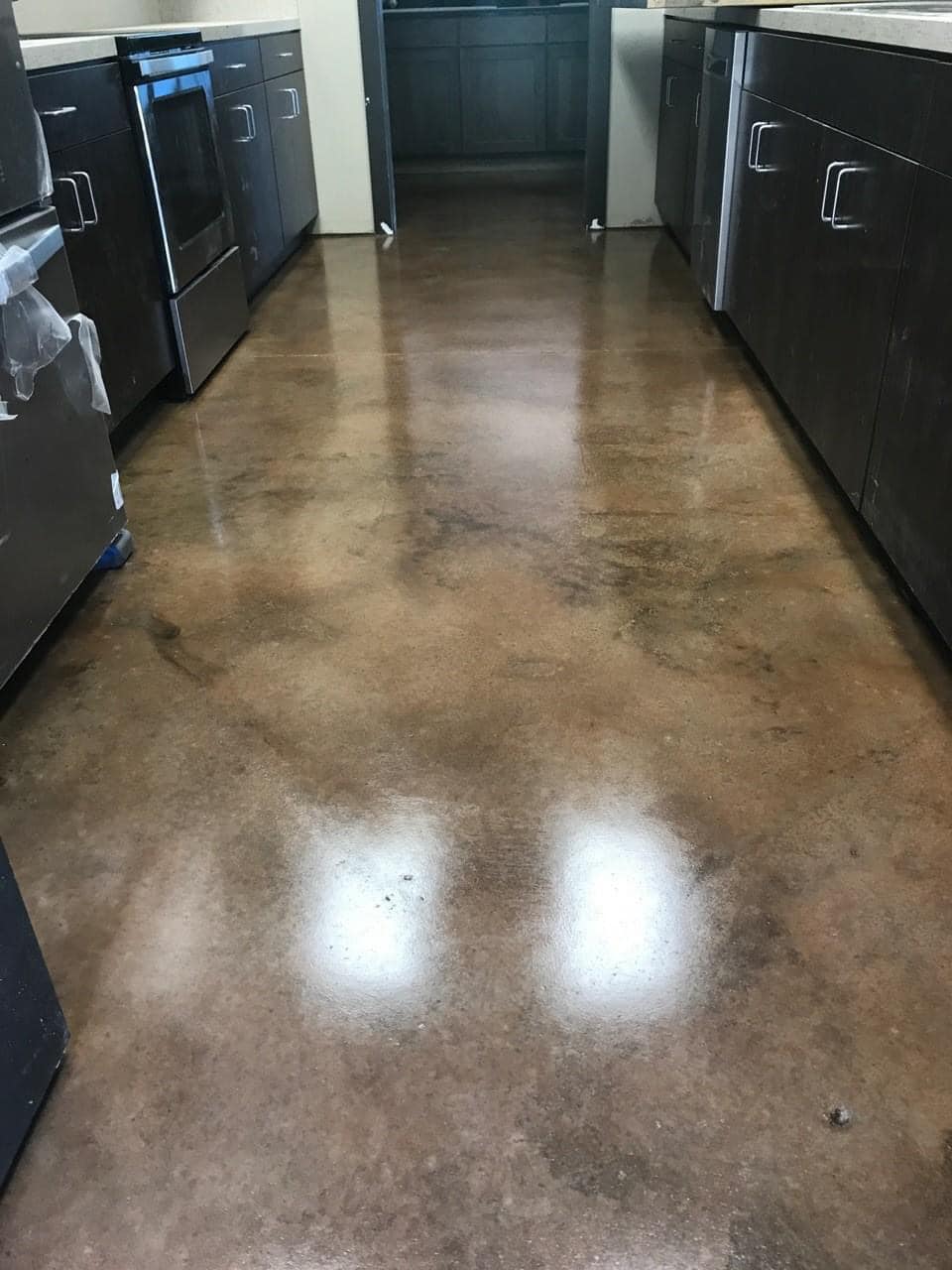 Unlock the Magic of Acetone Stains: Fast Drying Stain for Stunning Mottled Concrete Effects