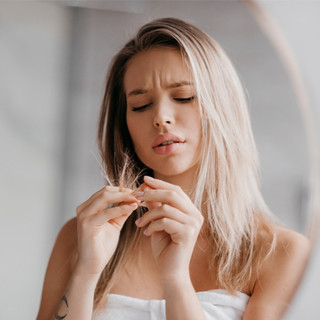 Comment Prévenir la Chute de Cheveux : Découvrez les conseils de Stéphanie CHICH, Maître Artisan Coiffeur