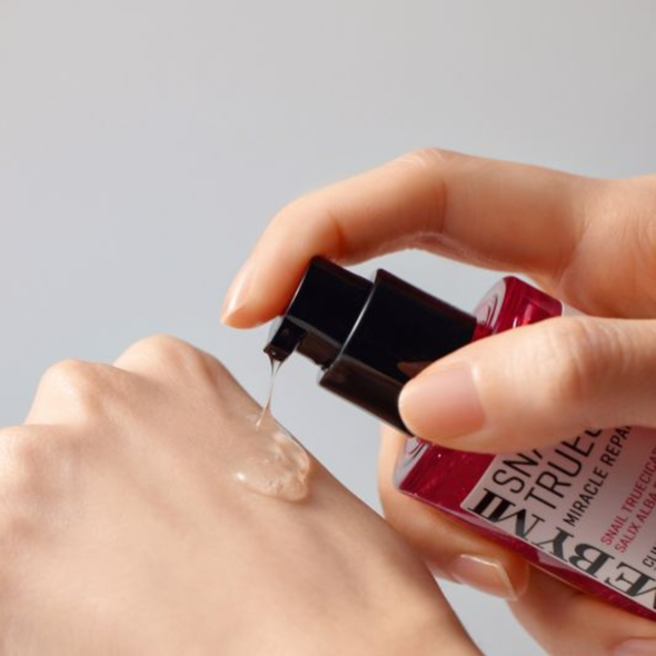 Snail TrueCICA Miracle Repair Serum