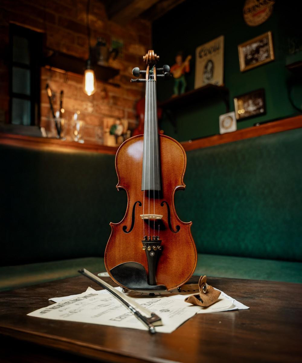 McNeela Maestro Geige - Violoncello für Anfänger bis Profis - Ahorn & Fichte mit Ebenholz, inkl. Bogen & Koffer