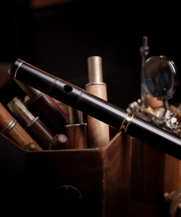 Seery Flute with Foam Lined Box