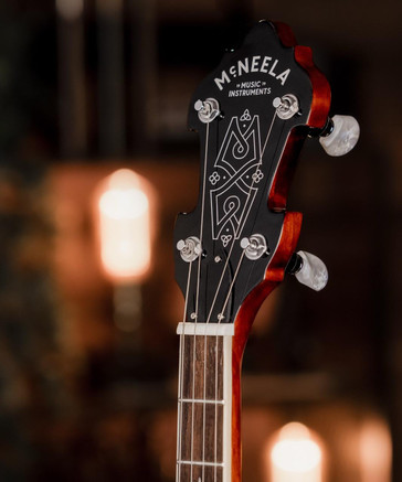 The Celt Banjo by McNeela (Tenor, 4 String, 19 Fret)