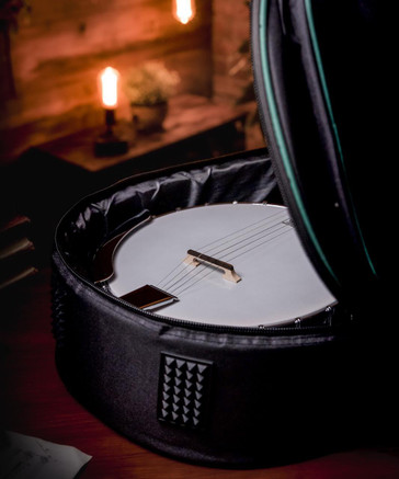 The Freedom 5 String Banjo (Bluegrass, 22 Fret)