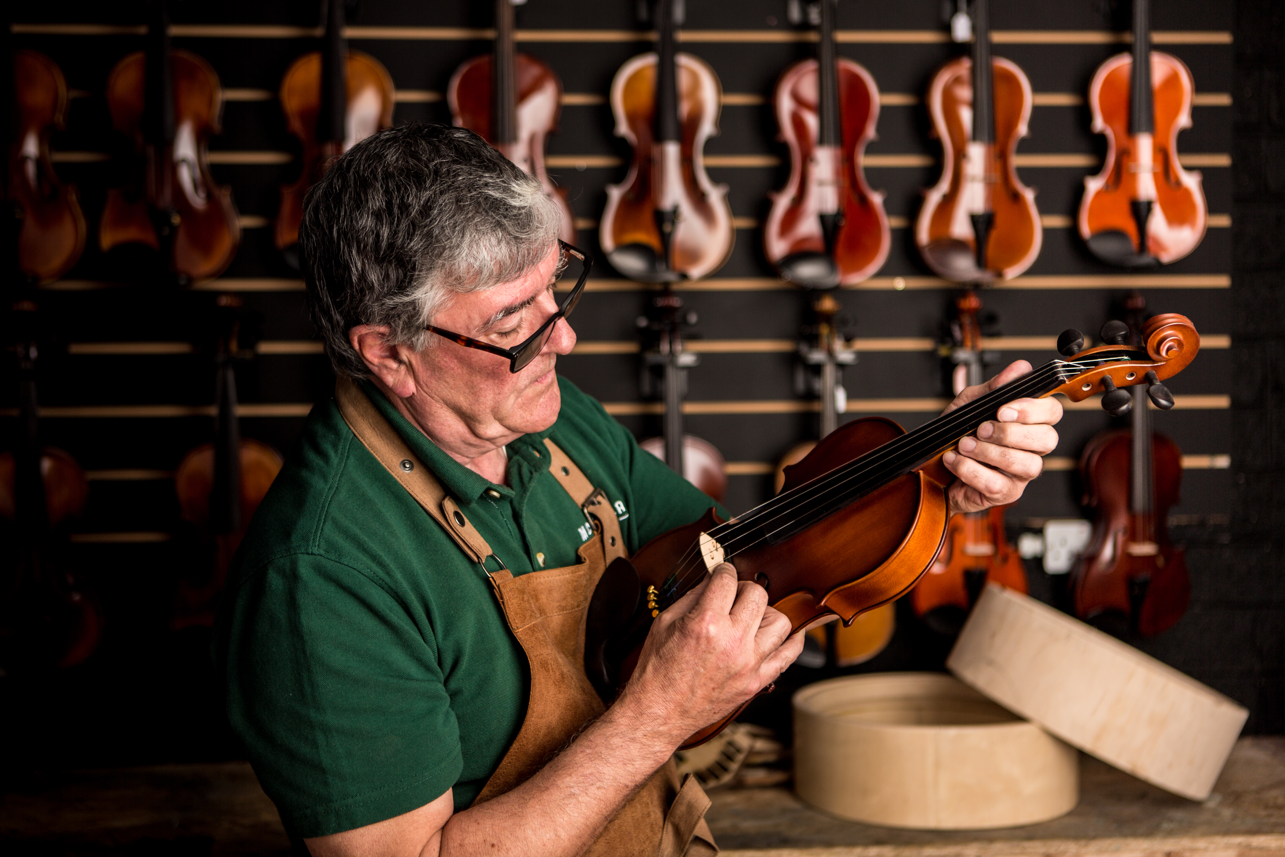 paraic-mcneela-instuments-workshop-irish-fiddle.jpg