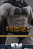 Hot Toys 1/6 Comic Masterpiece - Scale Fully Poseable Figure: Batman: The Dark Knight Returns - Batman
