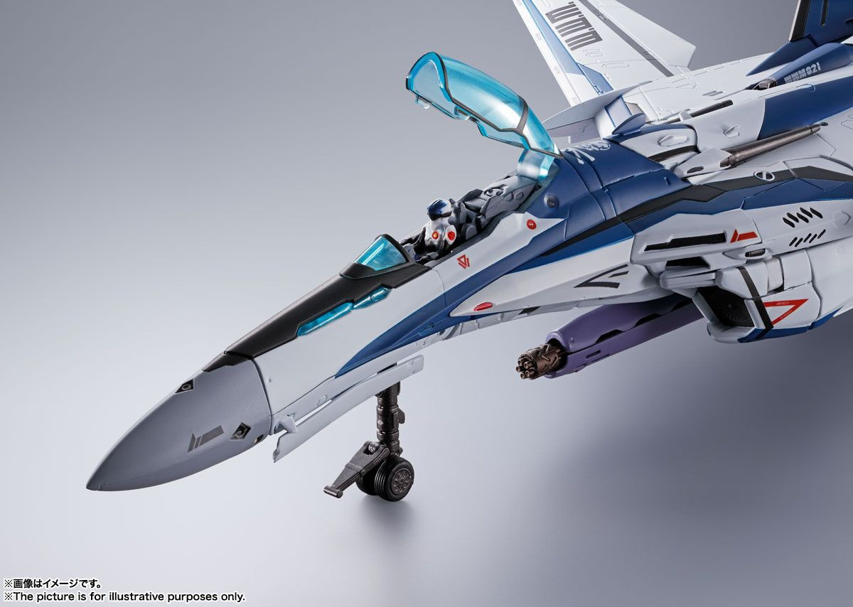 DX Chogokin Macross VF-25 Messiah Valkyrie Worldwide Anniv. Figure