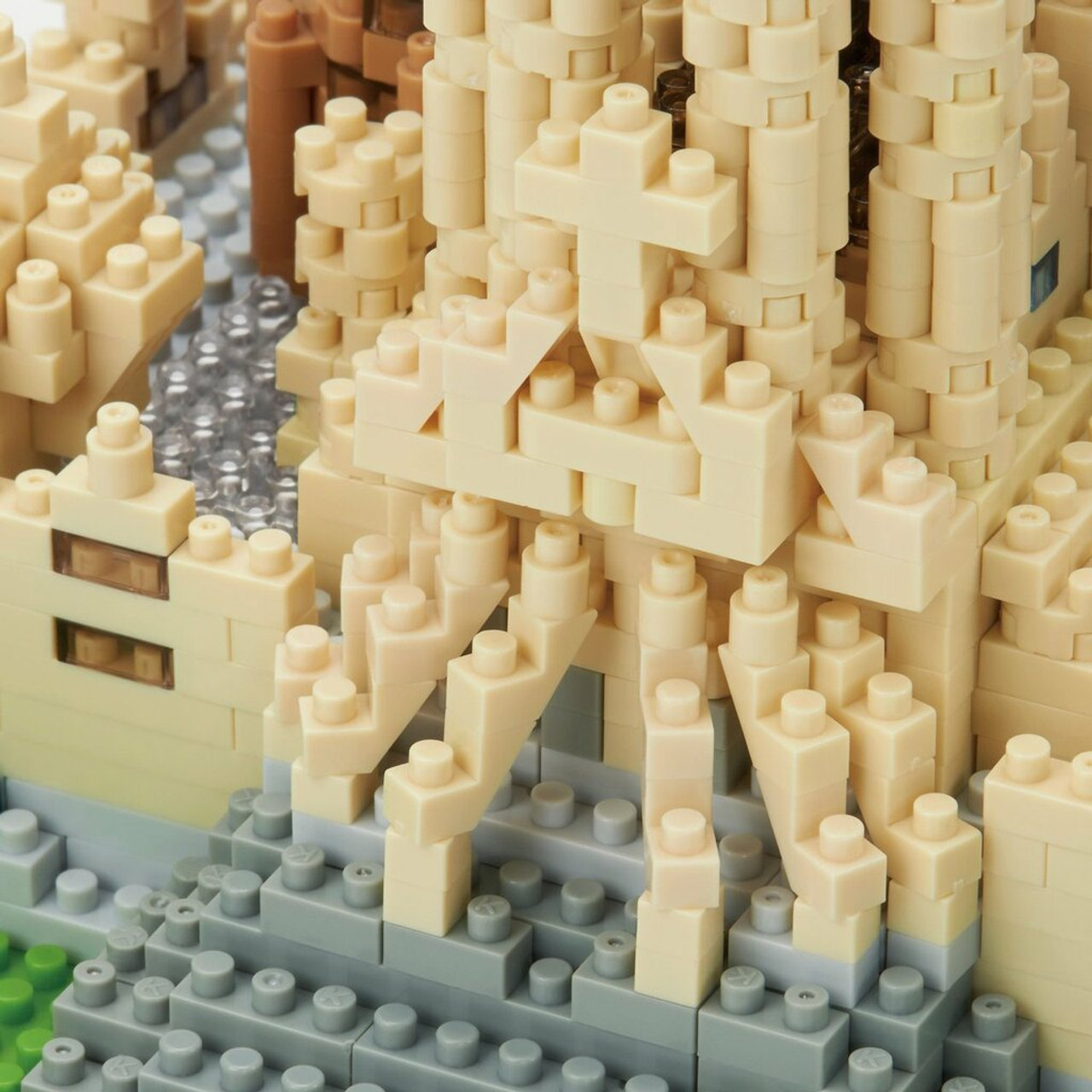 Kawada NB-028 nanoblock Sagrada Familia Deluxe Edition - Plaza Japan