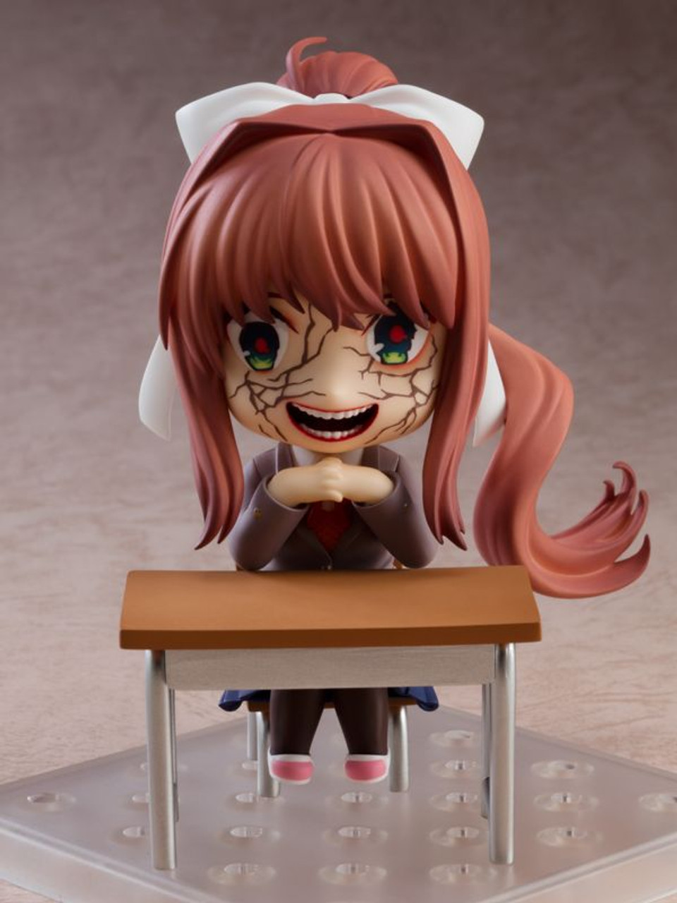 Nendoroid Doki Doki Literature Club! Yuri Action Figure JAPAN OFFICIAL —  ToysOneJapan