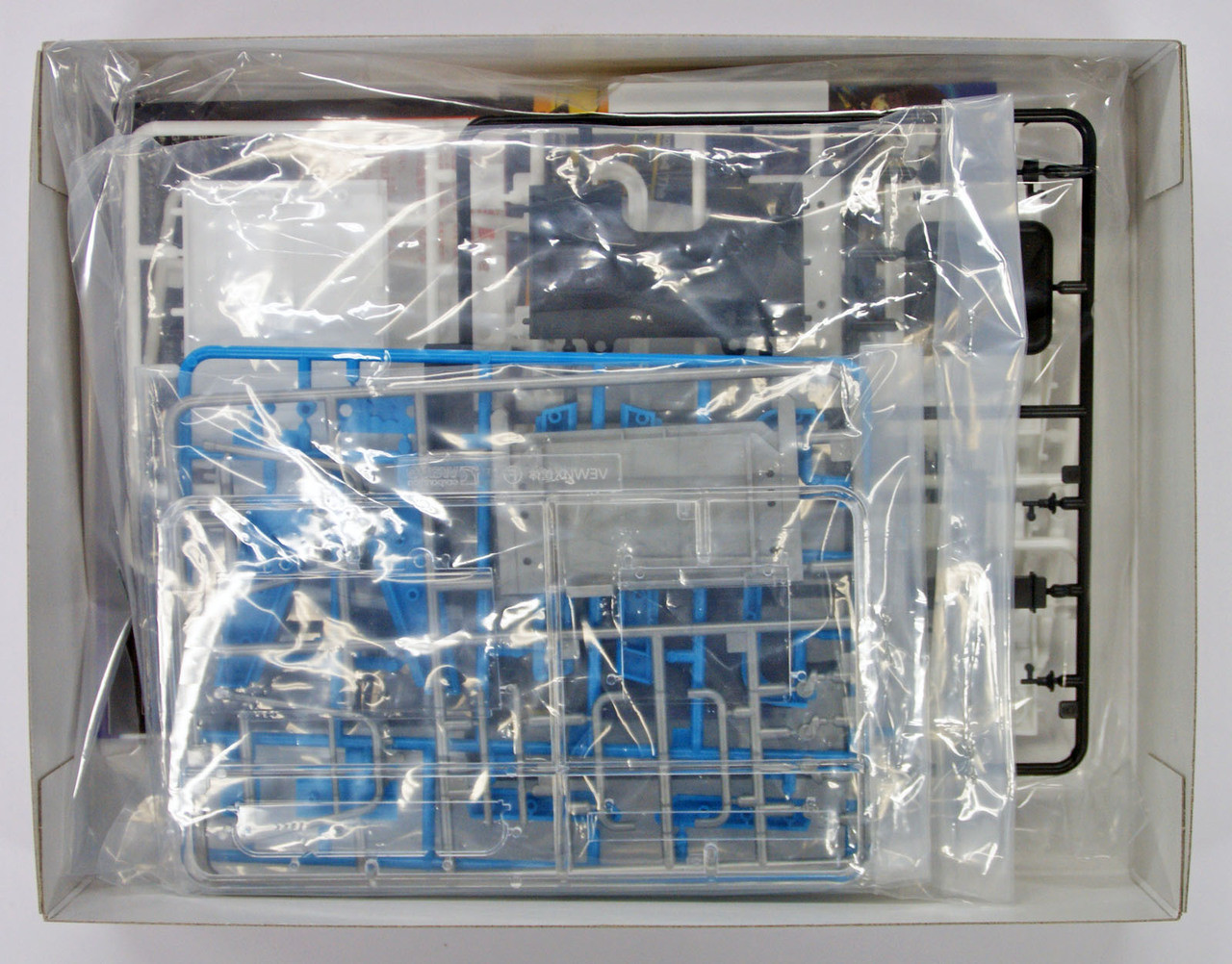 Wave GM015 Persona 4 The Ultimax Ultra Suplex Hold Vewlix Cabinet