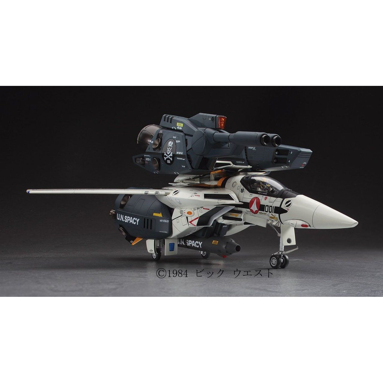 Hasegawa 1/48 Macross VF-1S/A Strike/Super Valkyrie 'Skull Squadron'  Plastic Model