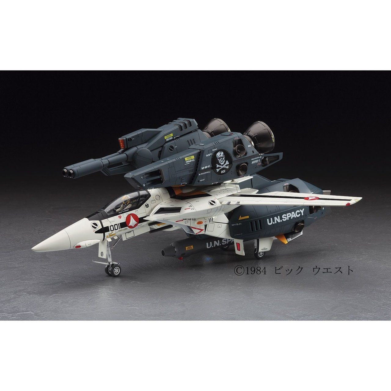 Hasegawa 1/48 Macross VF-1S/A Strike/Super Valkyrie 'Skull Squadron'  Plastic Model