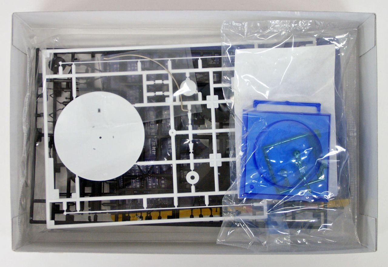 1/48 Unmanned Space Probe VOYAGER Plastic Model