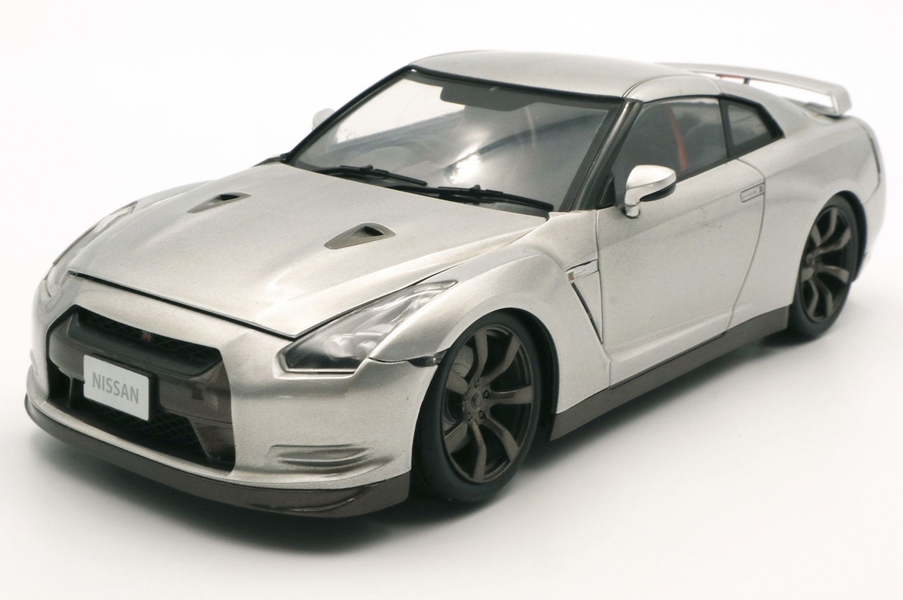 1/24 NISSAN R35 GTR 耐久レース仕様（フジミ模型改造） Fujimi Inch Up 1/24 Nissan GT-R Plastic Model - Plaza Japan
