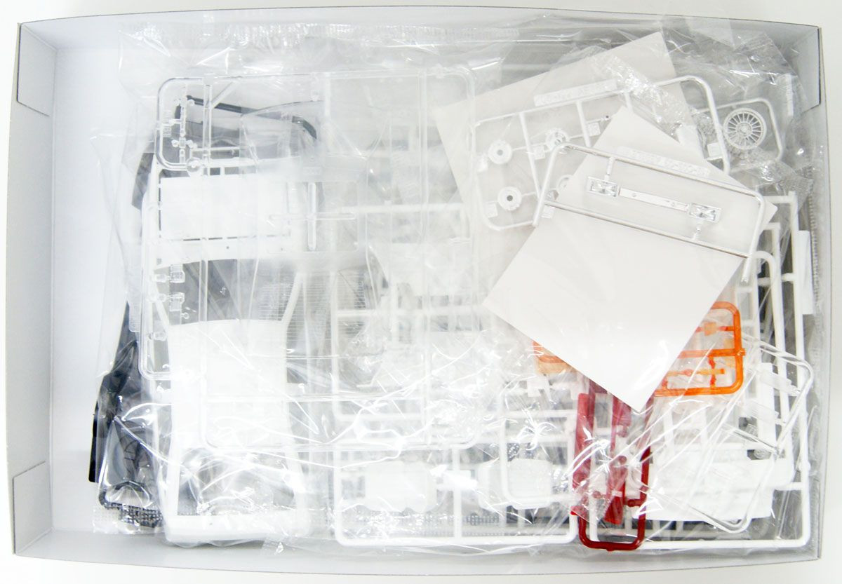 The Model Car 1/24 Toyota AE86 Corolla Levin GT-Apex '85 Plastic Model