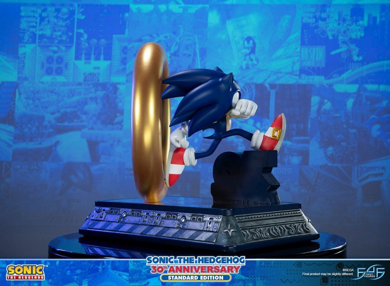 Sonic the Hedgehog Statue 30th Anniversary