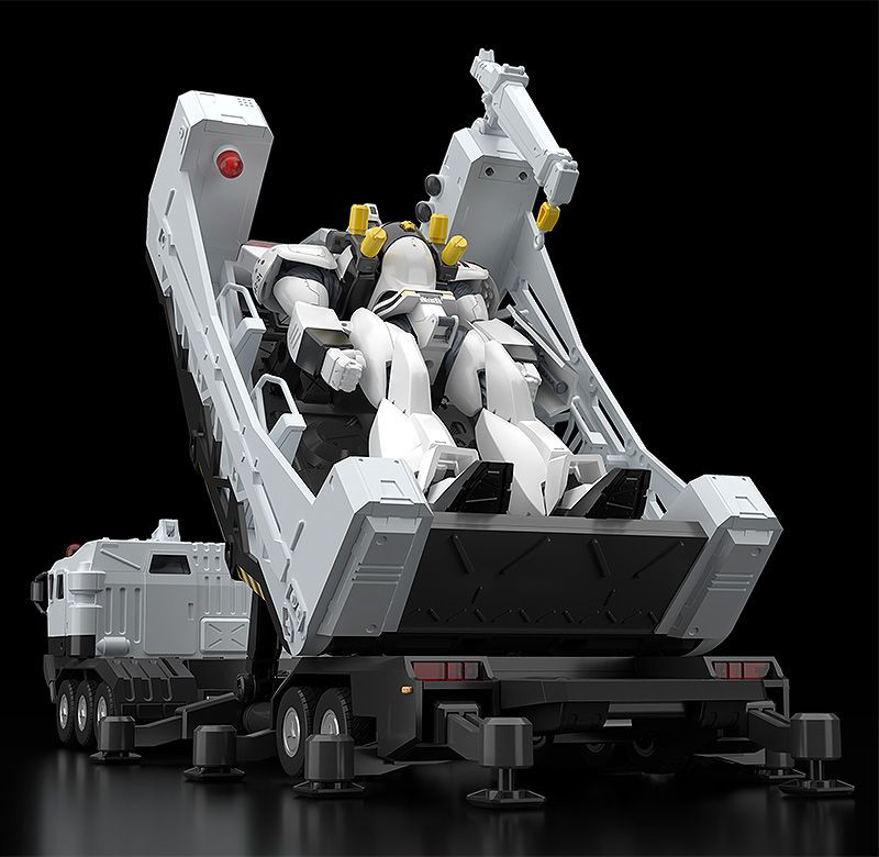 MODEROID Type 98 Special Command Vehicle & Type 99 Special Labor