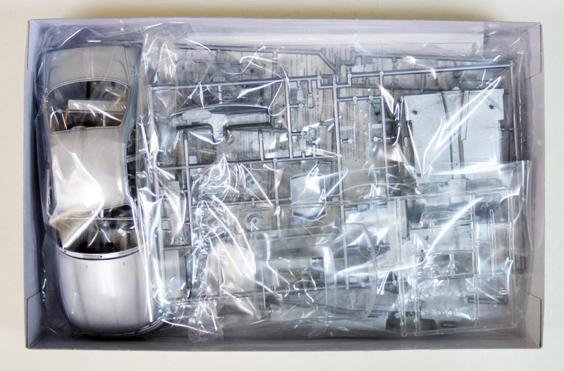 Fujimi ID-74 Nissan Skyline GT-R V-Spec R33 Nismo 1/24 Scale Kit