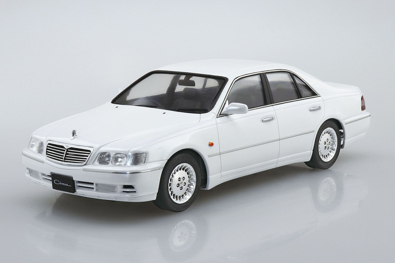 The Model Car 1/24 Nissan Y33 Cima '96 Plastic Model