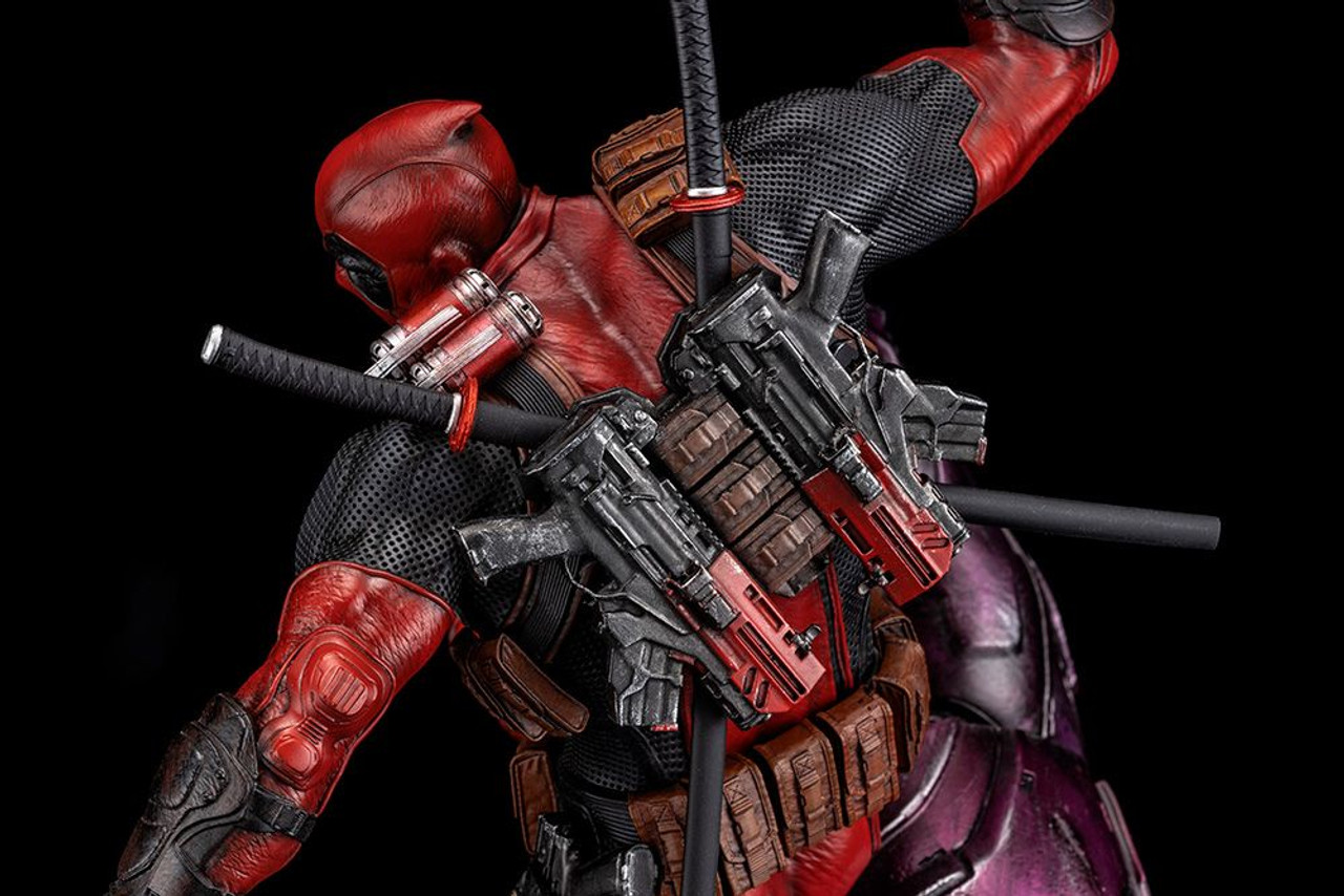 Marvel Universe Variant Play Arts Kai Deadpool Action Figure (shin-