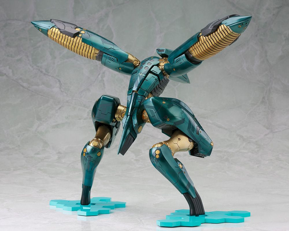 1/100 Metal Gear Ray Plastic Model (Metal Gear Solid 4)
