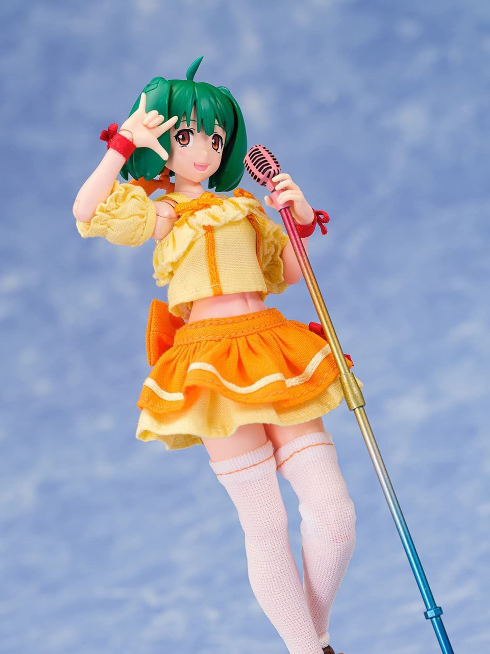 Aoshima ACKS V.F.G. Macross Frontier VF-25F Messiah Ranka Lee Macross 40th  Anniversary Plastic Model