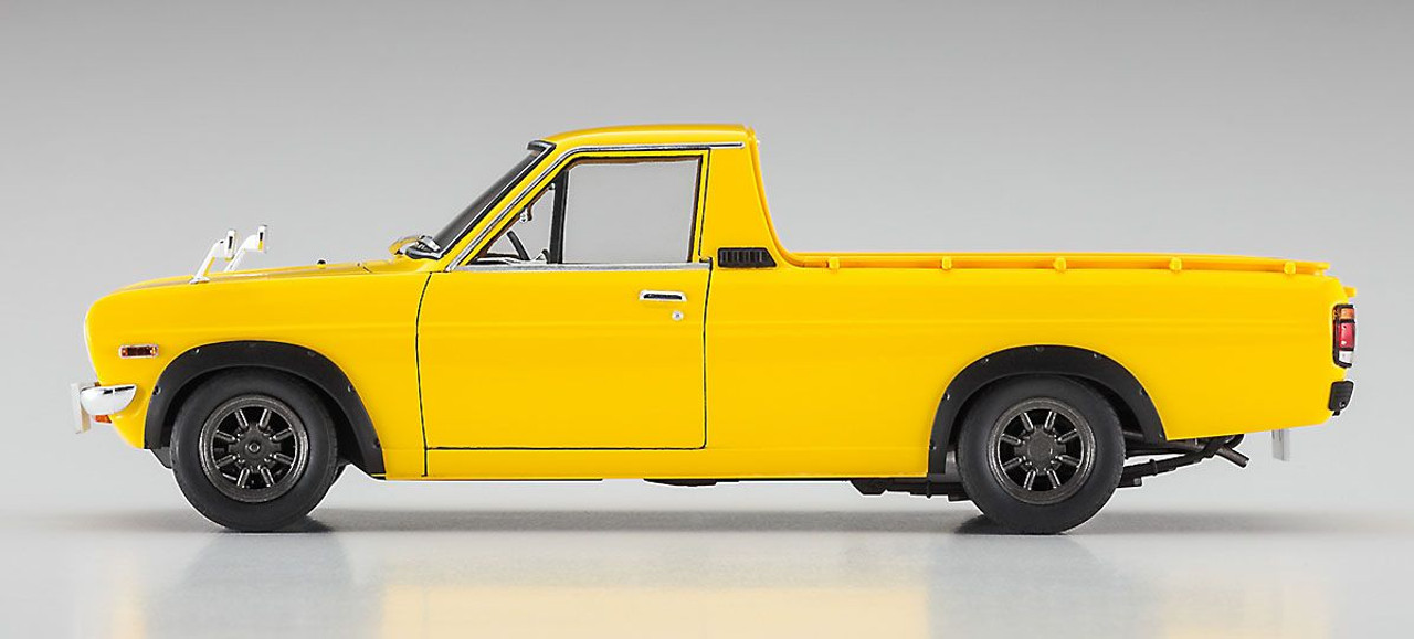 ★sunny★ 1/24 Datsun Sunny Truck (GB120) Early Model w/Over Fender