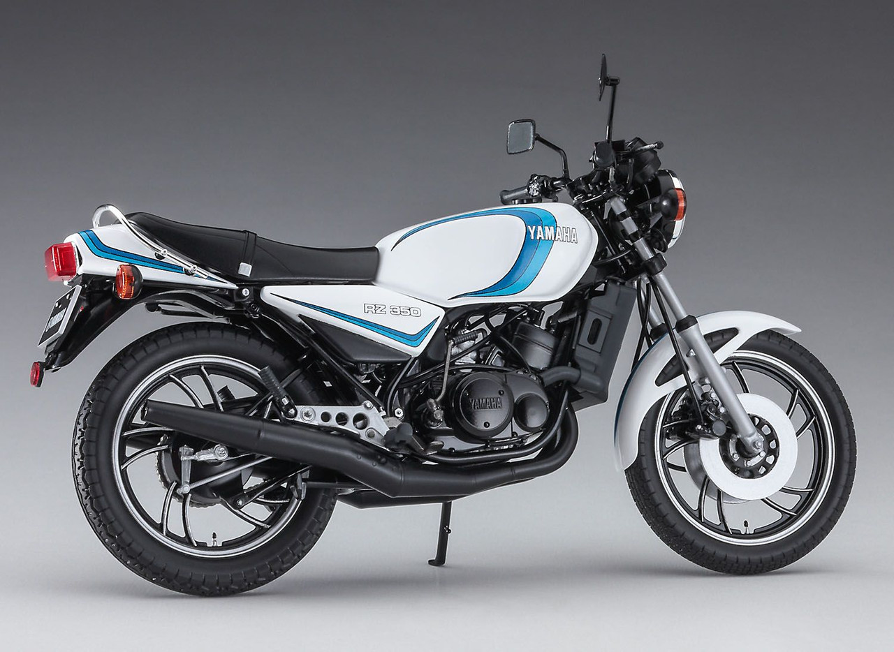 1/12 Yamaha RZ350 (4U0) (1981) Plastic Model